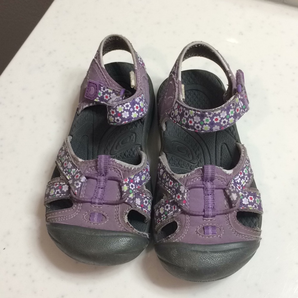 Purple water shoes sz 10